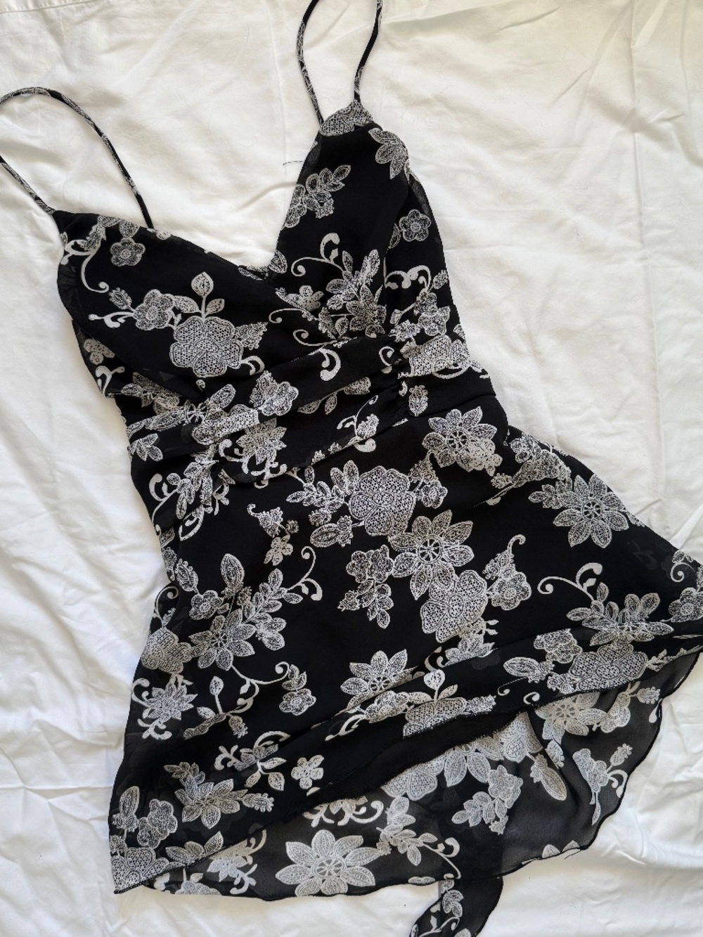 VINTAGE y2k floral flowy babydoll tie sleeveless blouse